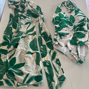 Green Leaf Print Women's Swimsuit Set